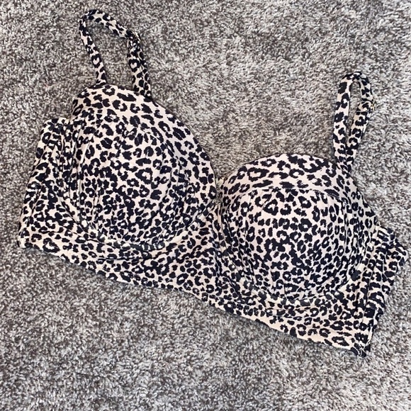 ANIMAL print Xhilaration Medium Bra or swim top - Picture 1 of 3